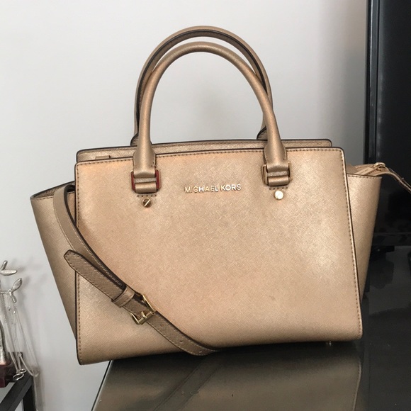 Michael Kors Selma- Pale Gold - Picture 2 of 5